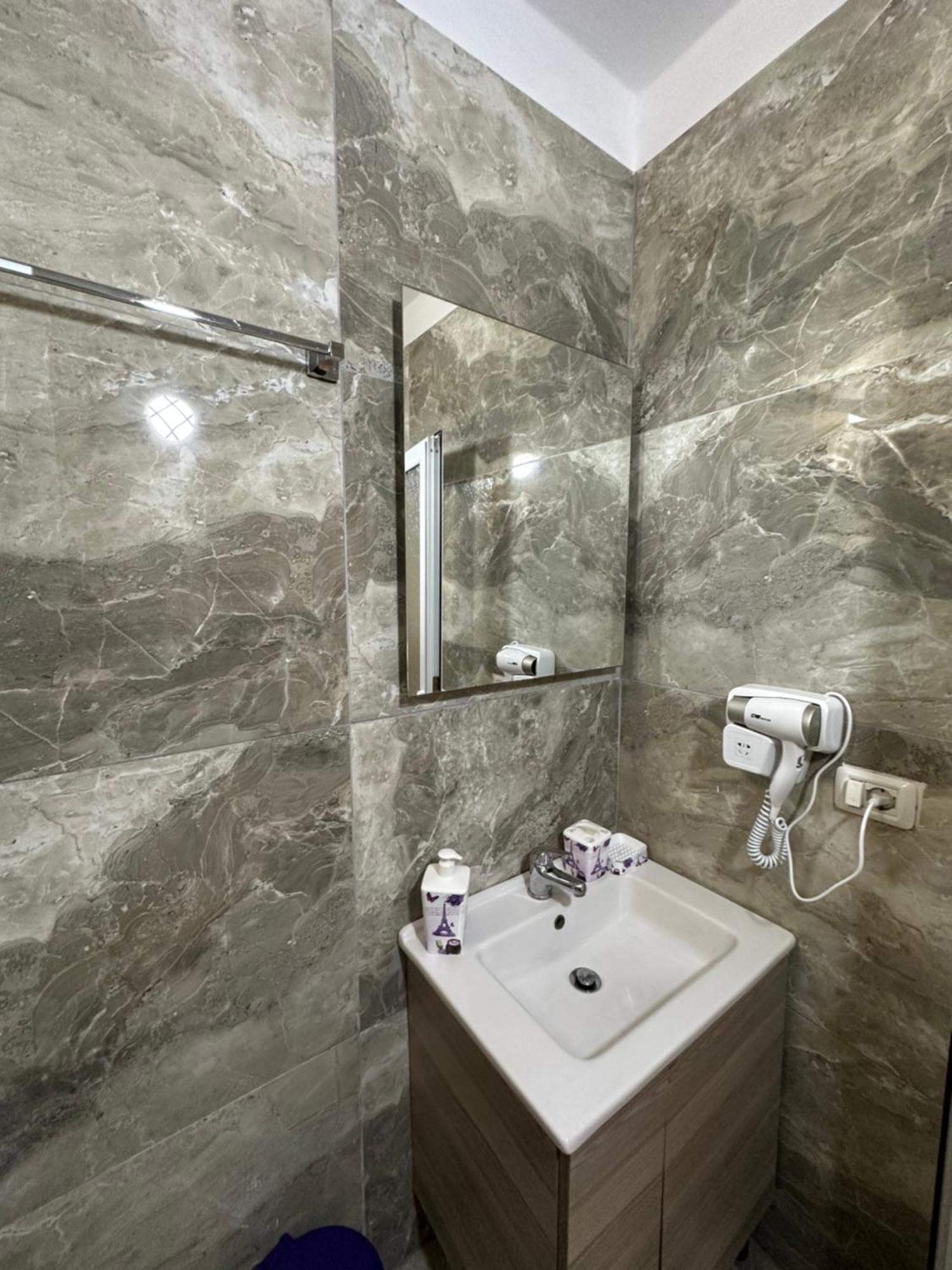 Jona Rooms Himarë Exteriér fotografie