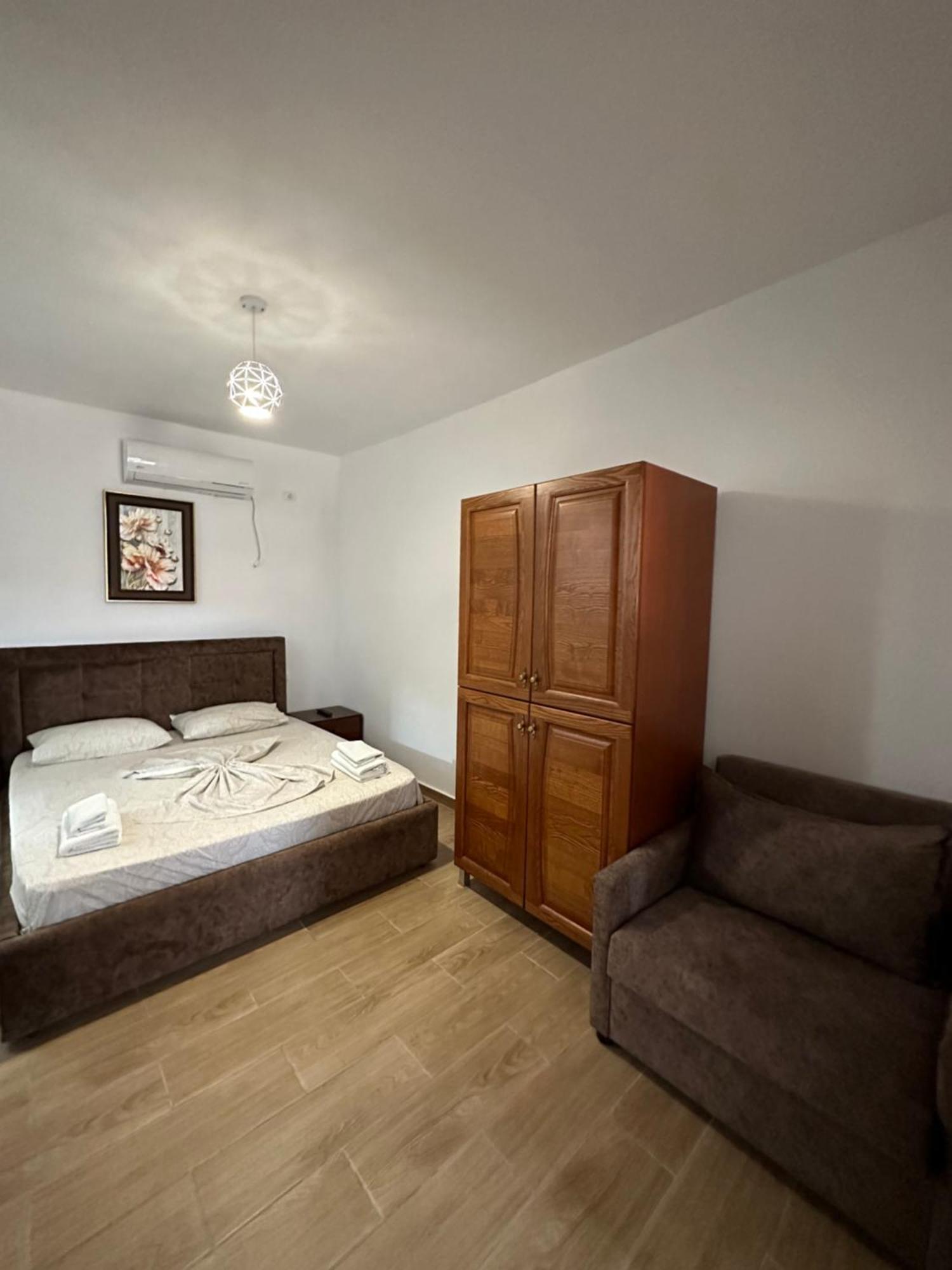 Jona Rooms Himarë Exteriér fotografie
