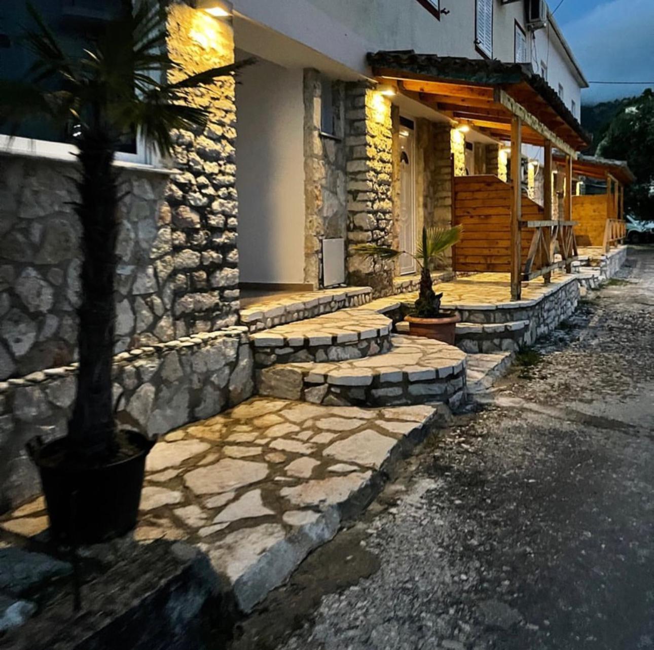 Jona Rooms Himarë Exteriér fotografie
