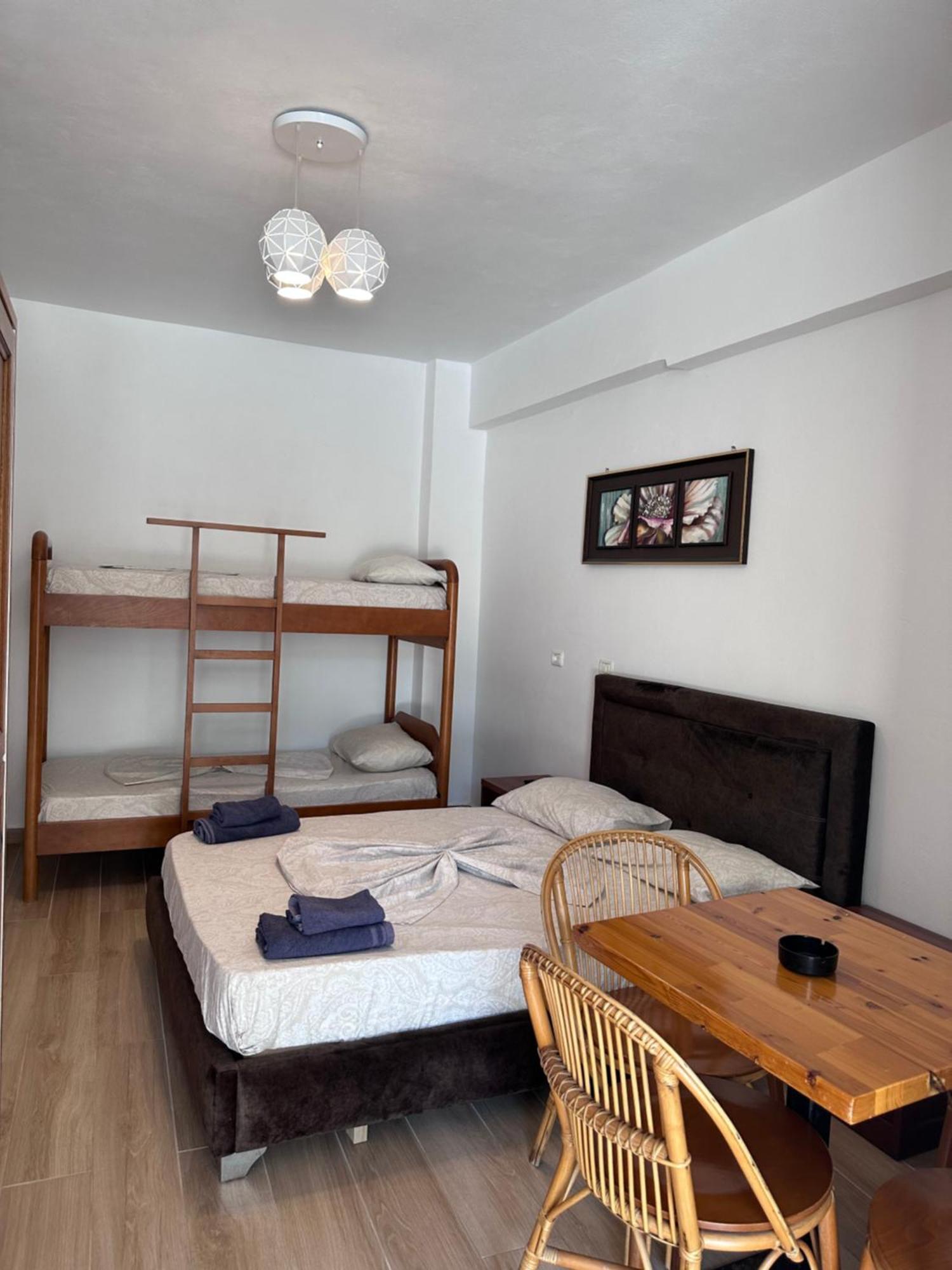 Jona Rooms Himarë Exteriér fotografie
